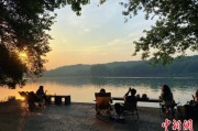 平邑“移动卧室”重塑旅行方式 “Z世代”爱上车轮上的家
